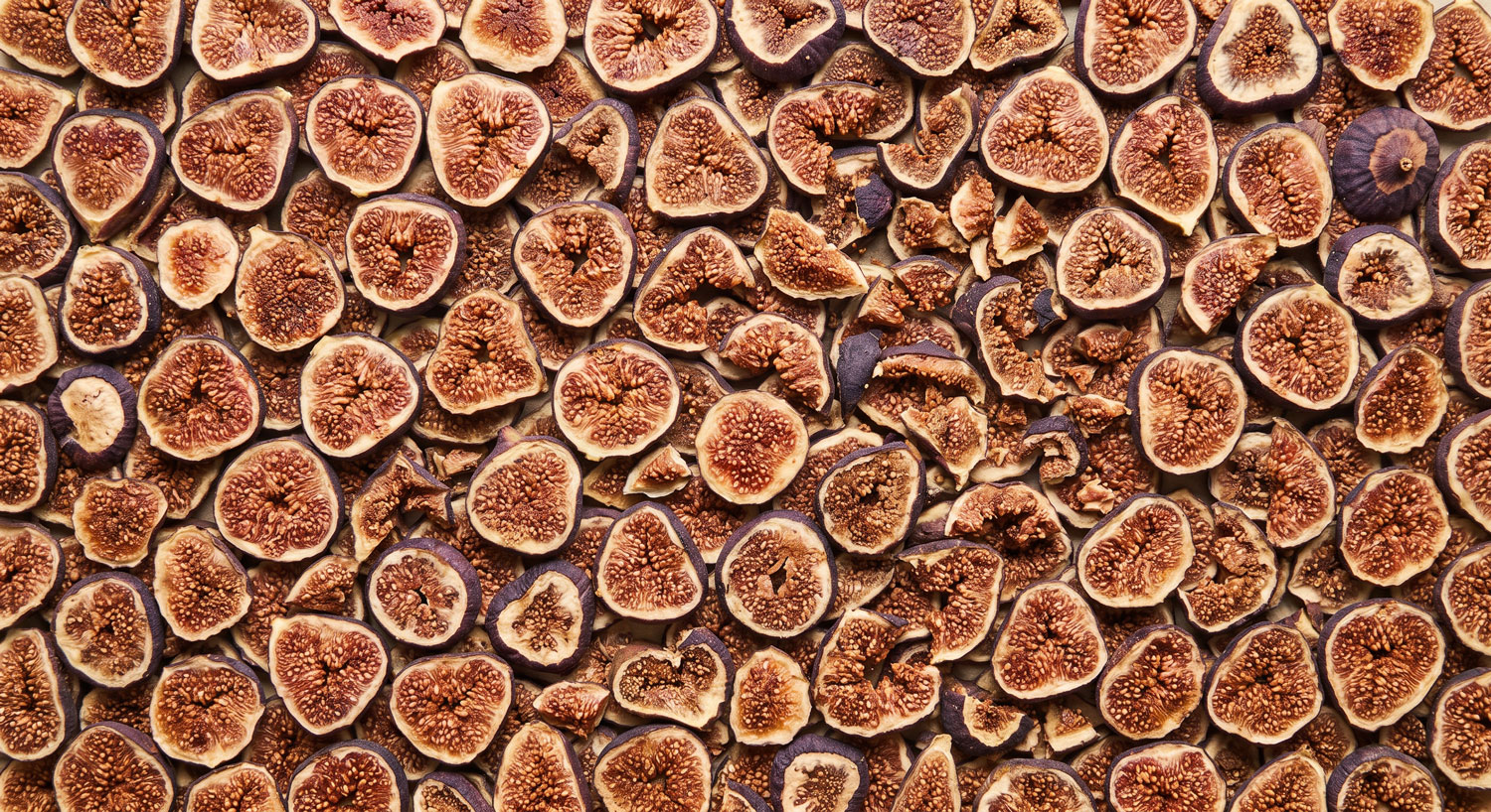 Freeze-dried figs, halved